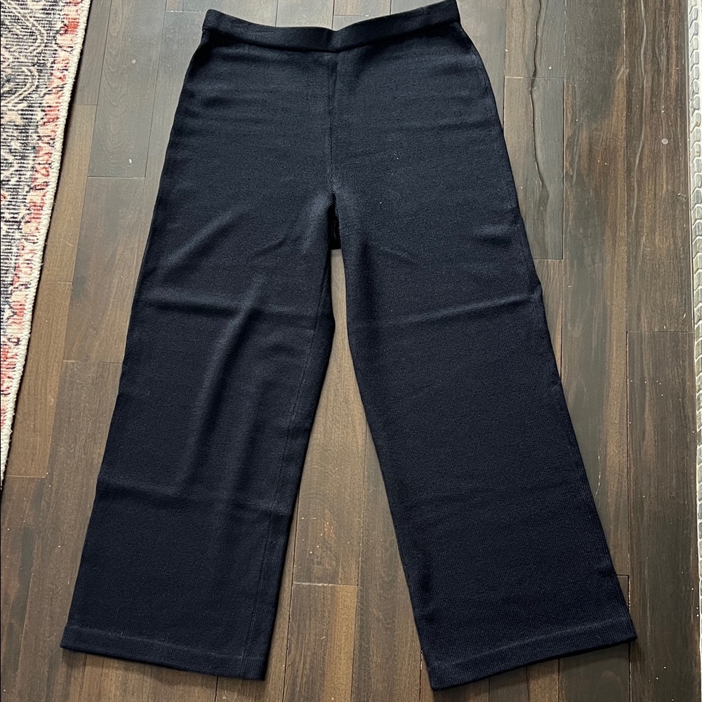 St. John Collection Dark Navy Knit wide leg pull on pant ankle/petite size 12